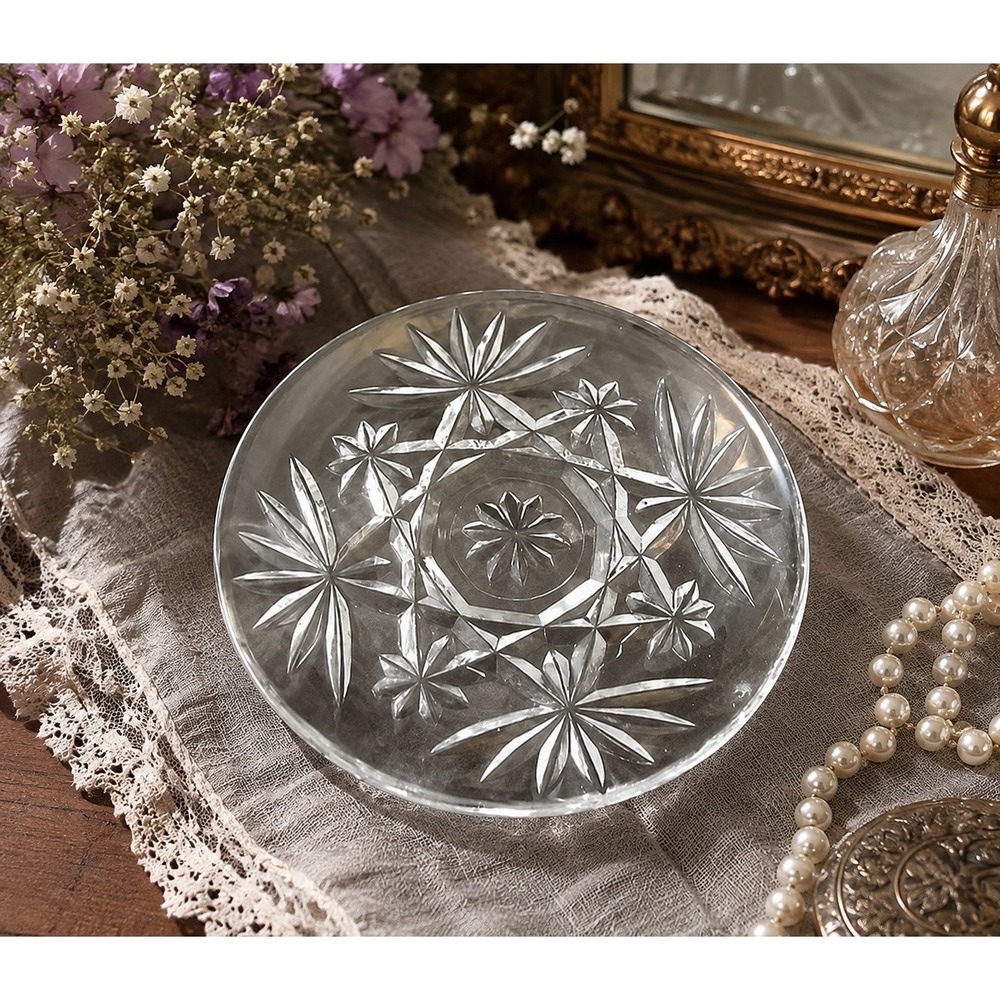 Vintage Pressed Glass Starburst Vanity Trinket Dish Jewelry Ring Holder 4.25"
